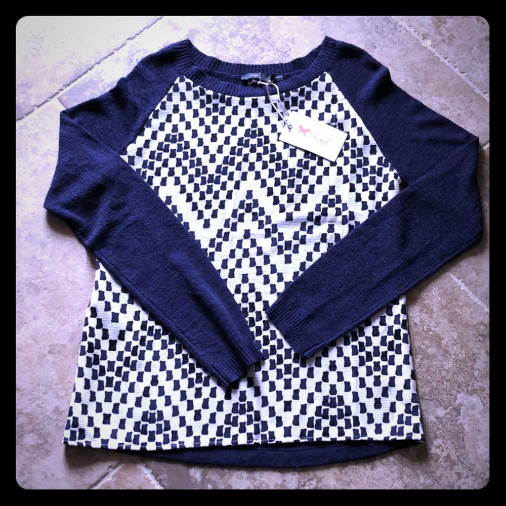 Navy and white light weight knit top